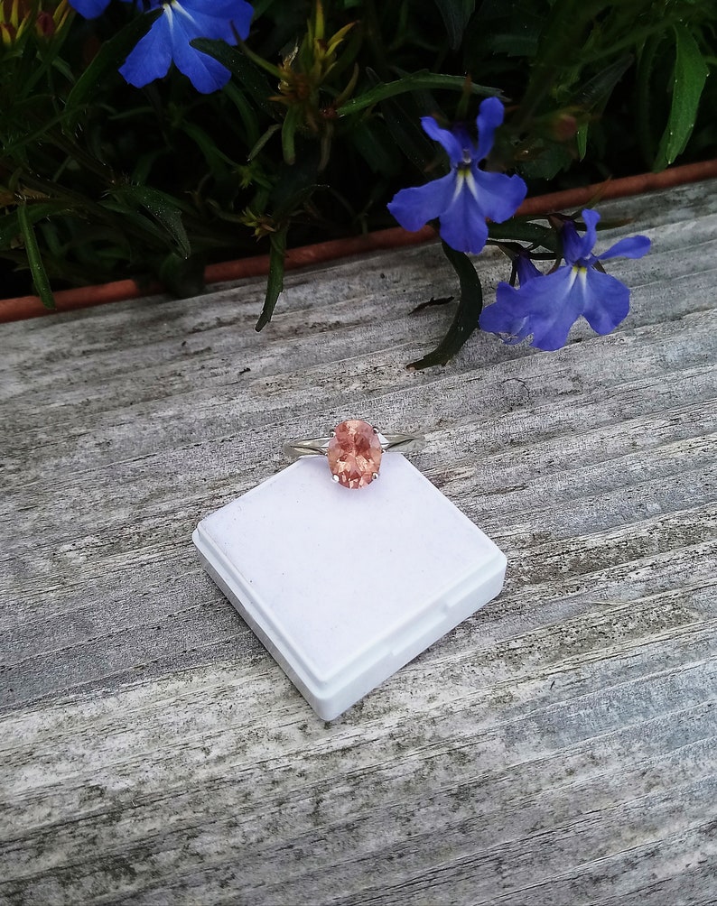 Master-cut Oregon pastel peach Natural Oregon Shiller Sunstone 9x7 mm Oval 1.62 Carat Ring Ring Size 7 Sunstone
