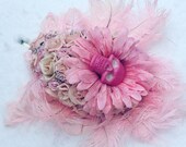 Skulled bouquet, gothic flowers, goth wedding, alternative wedding, pastel goth, pretty in pink, pink skull, gothic bouquet, feather bouquet