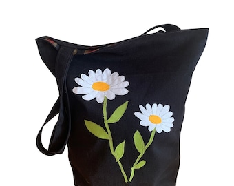 Robuste Schultertasche, Tote Bag, Shopper, Stofftasche aus schwarzem Canvas mit aufgenähter Blume, Innentasche, gefüttert H37 B34 T12cm