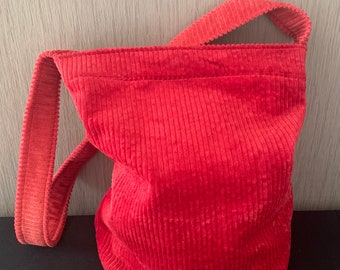 Schultertasche,  Cordtasche, tote bag, Cord, Tragetasche, Einkaufstasche, hochwertig, Einzelstück, rot, Baumwolle