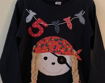 Chemise anniversaire T-shirt application pirate pirate fille numéro prénom personnalisable cadeau anniversaire à partir de la taille 92