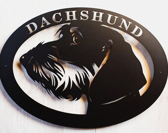 Decorazione murale in metallo raffigurante un bassotto a pelo duro: silhouette di cane da caccia (43 x 60 cm).
