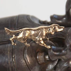 Épinglette en bronze du Setter irlandais : insigne de chien de chasse, cadeau de chasseur