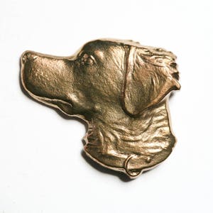 Epagneul Breton Bronze Anstecknadel: Jagdhund Rasseabzeichen