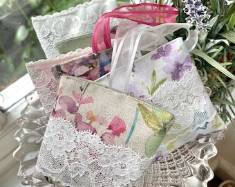 Lace trimmed Lavender Bag, floral bags, lavender bag, handwritten note, handmade, thank you gift, thank you present, congratulations, celebr