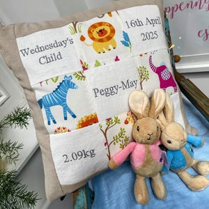 Cuscino memory personalizzato con animali della giungla, statistiche del bambino ricamate