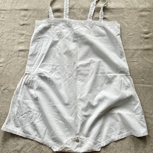 1930s 1940s vintage white cotton lingerie camisole and shorts all in one, playsuit , slip, Size M