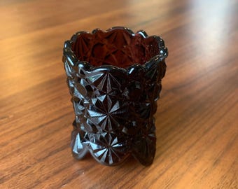 Amethyst Daisy and Button Pattern Toothpick Holder