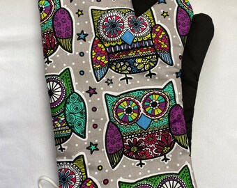 Oven mitts! Owls. Sugar skull.  A pair of fully functional, long oven gloves! Kitchen. Baking. Adult size