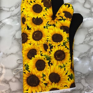 Oven mitts! Sunflowers everywhere. A pair of fully functional, long oven gloves! Baking. Kitchen. Pot holders.  Adult size