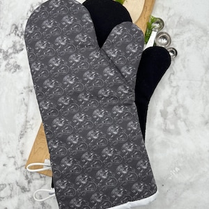 ¡Guantes de horno! ¡Película de xenomorfos alienígenas! ¡Un par de guantes de horno largos y totalmente funcionales! Para hornear. Cocina. Agarraderas. Talla adulto.