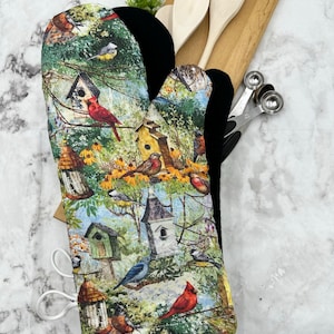 Oven mitts! Birds in birdhouses. A pair of fully functional, long oven gloves! Kitchen. Baking. Adult size. Double layer heat resistant.