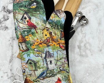 Oven mitts! Birds in birdhouses. A pair of fully functional, long oven gloves! Kitchen. Baking. Adult size. Double layer heat resistant.