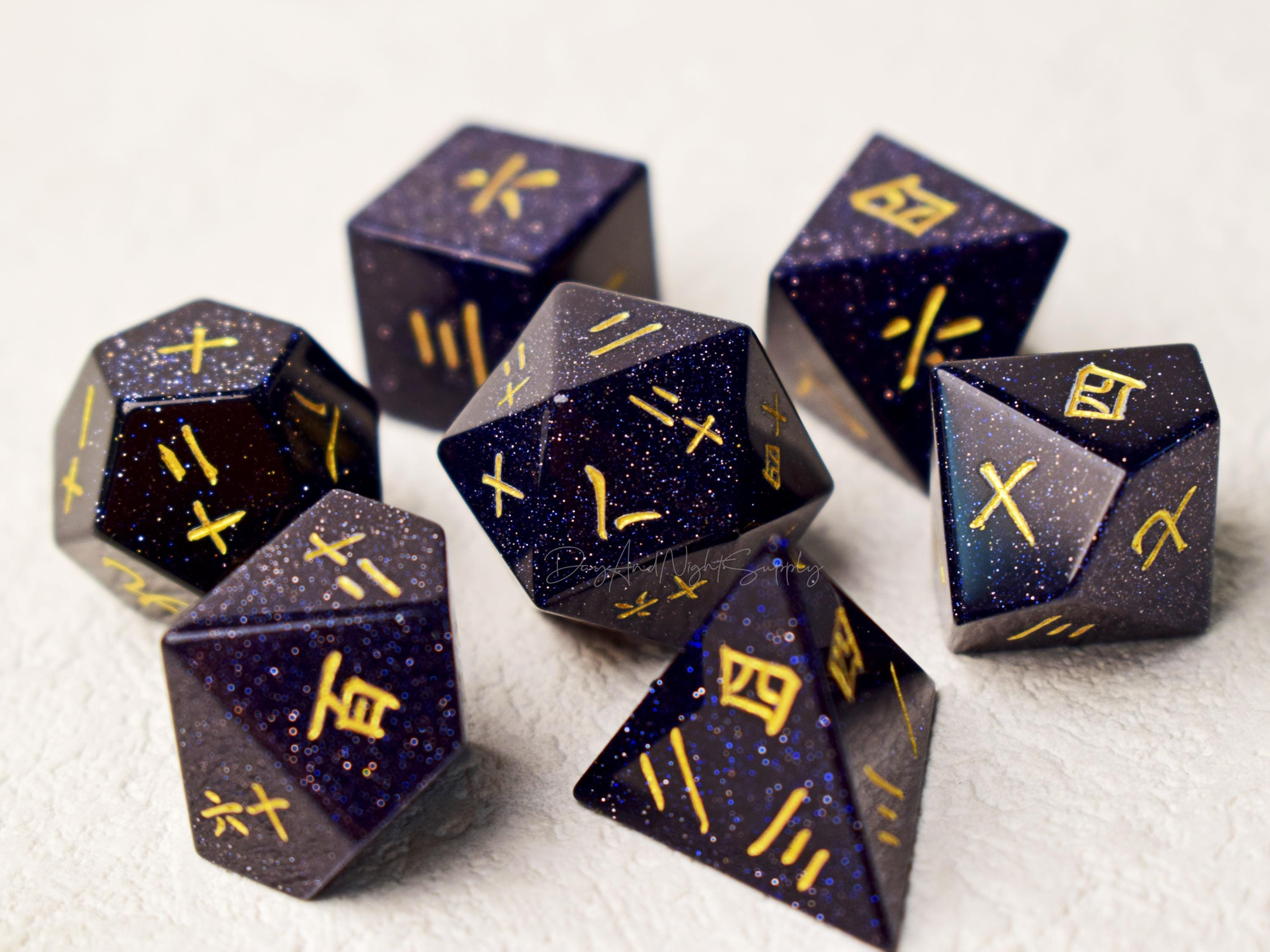 7 ピース樹脂ダイスセット：多面体設計で、DND（ドラゴンダンジョン