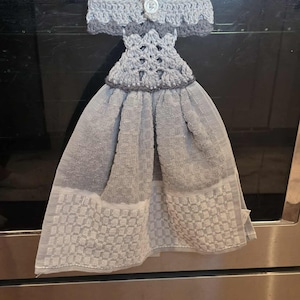 Crochet Christmas Kitchen Towel: Hanging Dress Towel