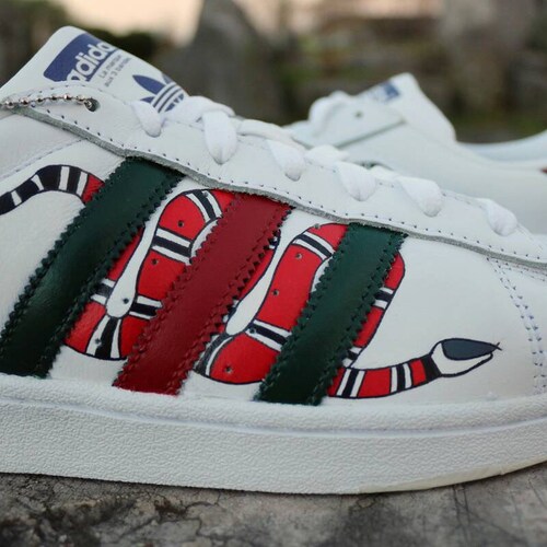 يتظاهر جندي أرني gucci x adidas superstar - patrickburns.org