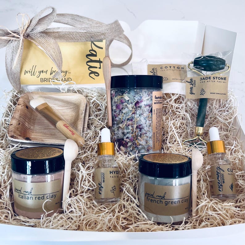 Set de regalo de spa para propuesta de dama de honor / Mascarillas de arcilla natural / Rodillo de jade / Sales de baño florales imagen 14