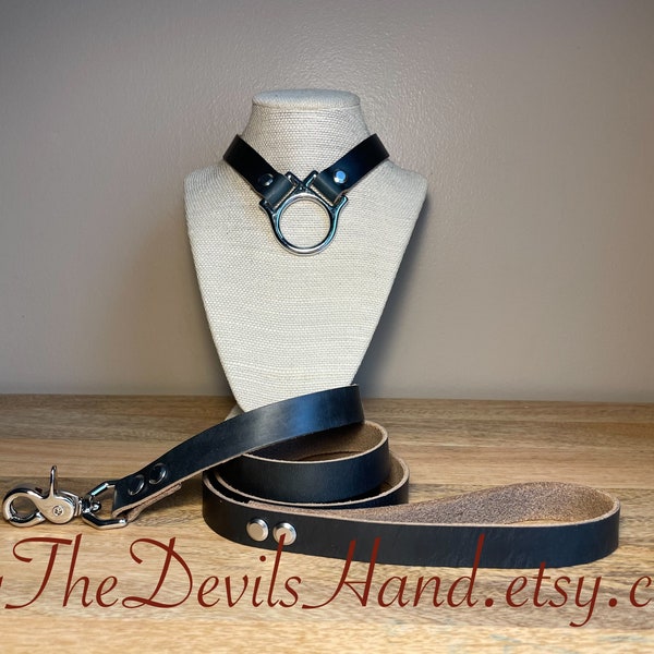 Leather Slave / Submissive Ownership Collar With Matching Leash In Horween Navy Chromexcel Leather - Secure, Strong, Durable (NAC-BE)