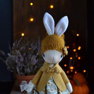 Coniglietto di coniglio fatto a mano giallo personalizzato per l&#39;arredamento della casa, giocattolo per bambini, regalo eccellente