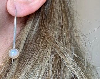 Sterling silver freshwater pearl earring
