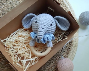 De rammelaar van de olifant, olifantsspeelgoed, baby, haakolifant, speelgoed voor baby aanwezig