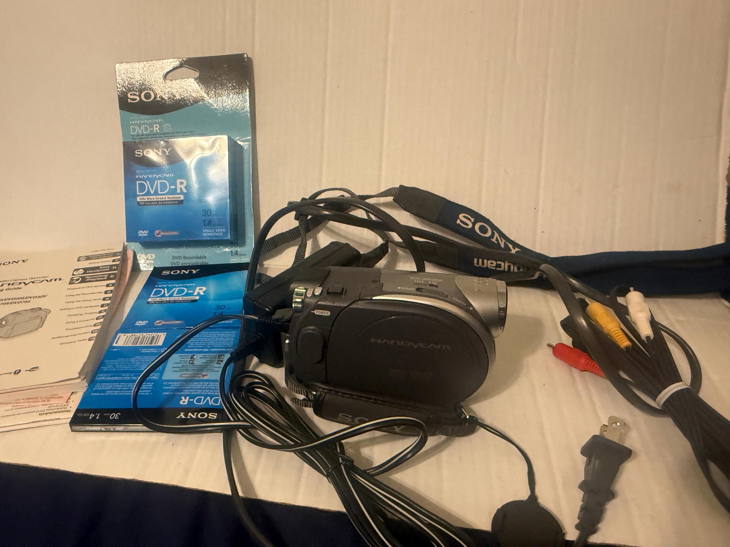 Sony Handycam Dcr-dvd-205 Dvd-rdvd-rw Discs Hi-capacity Batt Charger ...