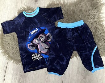 Set T-shirt + shorts size. 116/122 Monkey by Thorsten Berger