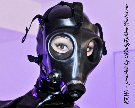 women gas mask fetish Women gas mask fetish