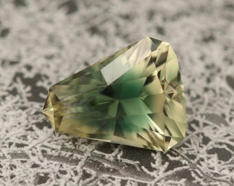 Piedra solar de Oregón verde y melocotón de 5,20 ct cortada con precisión