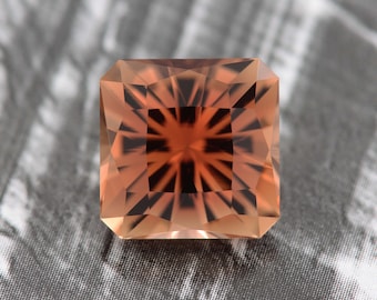Piedra solar de Oregón de 3,73 ct cortada con precisión