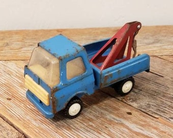 Vintage 1970's Blue and Red Metal Tonka Style Hook Tow Truck Toy