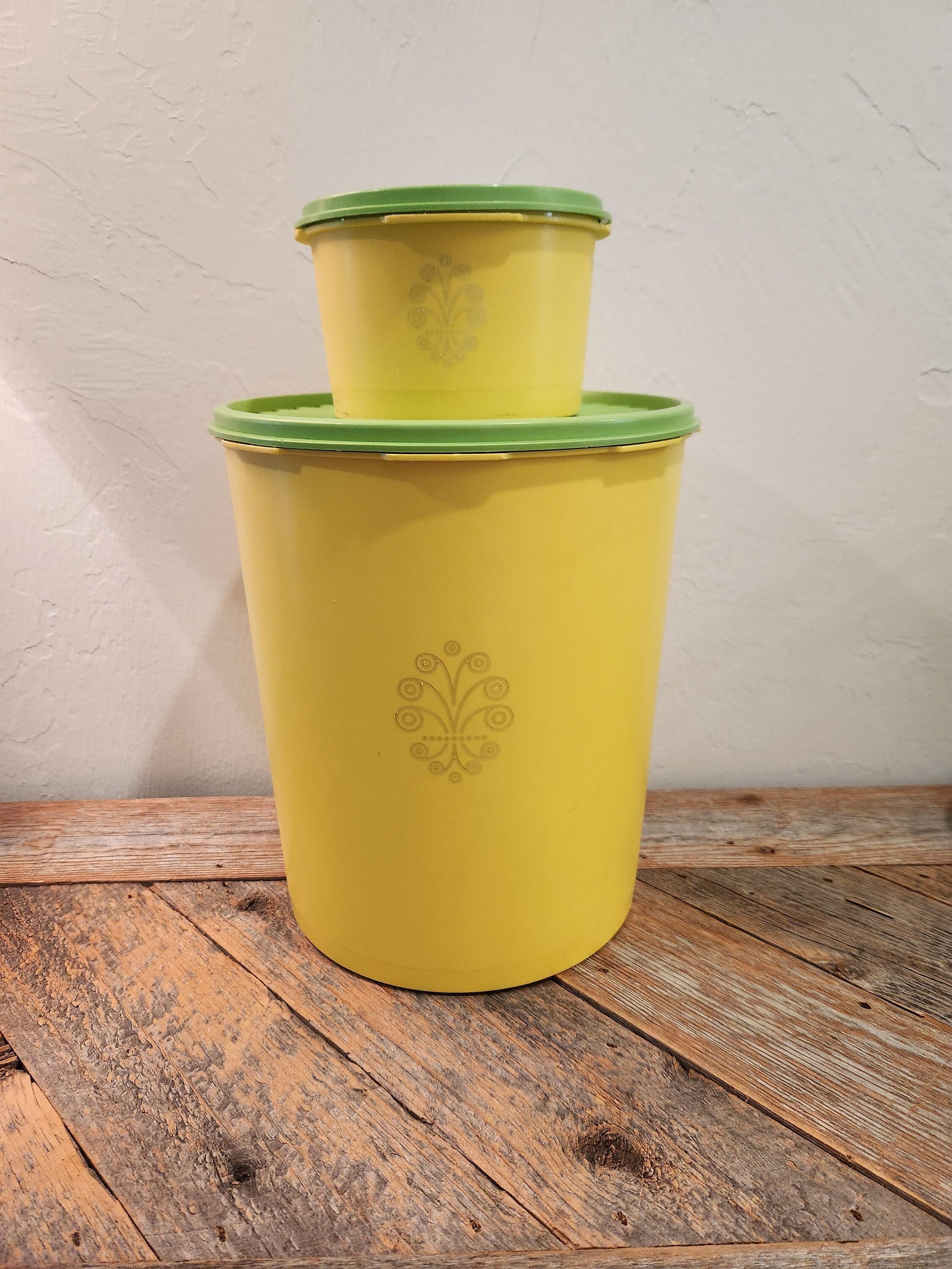 Tupperware Part 3, The Heritage Collection Vintage Cookie Canister ha