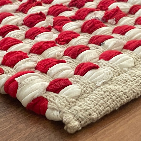 2 x 3 Handmade Rag Rug, Red and White, Chindi Rug, Dhurrie Rug, Small Rugs, Patterned, Diamond Cotton Rug, Geometry, Minimal