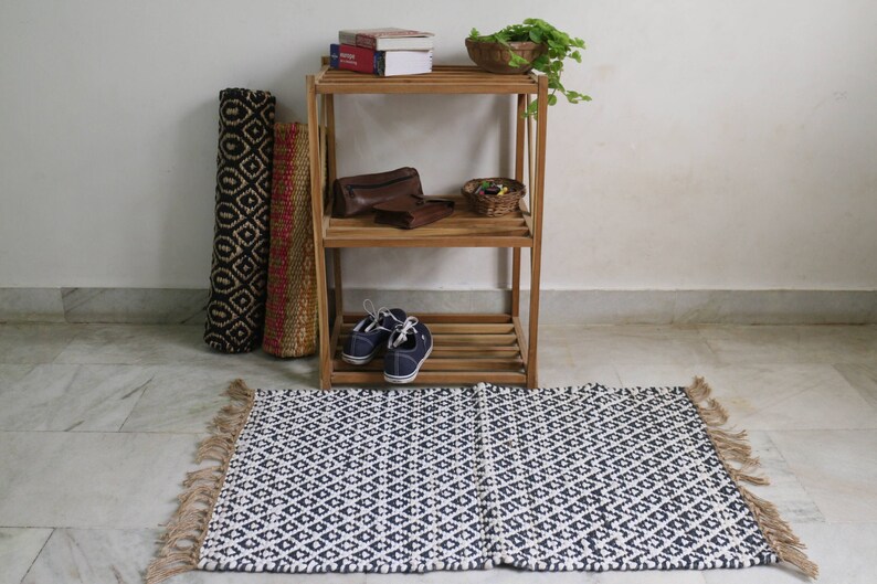 Handwoven Cotton Rag Rug, Wall Hanging, 2 x 3, Green and White, Diamond Pattern, traditional, Indian, FREE shipping, Wall Art image 9