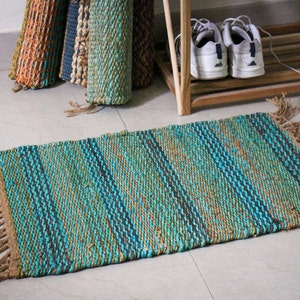 Handmade Jute Hemp Rug: Multicolor Indian Dhurrie (1'4" x 2'3")