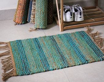 Handgefertigter Teppich aus Jute: Mehrfarbiger Indischer Dhurrie (30mm x 60cm)