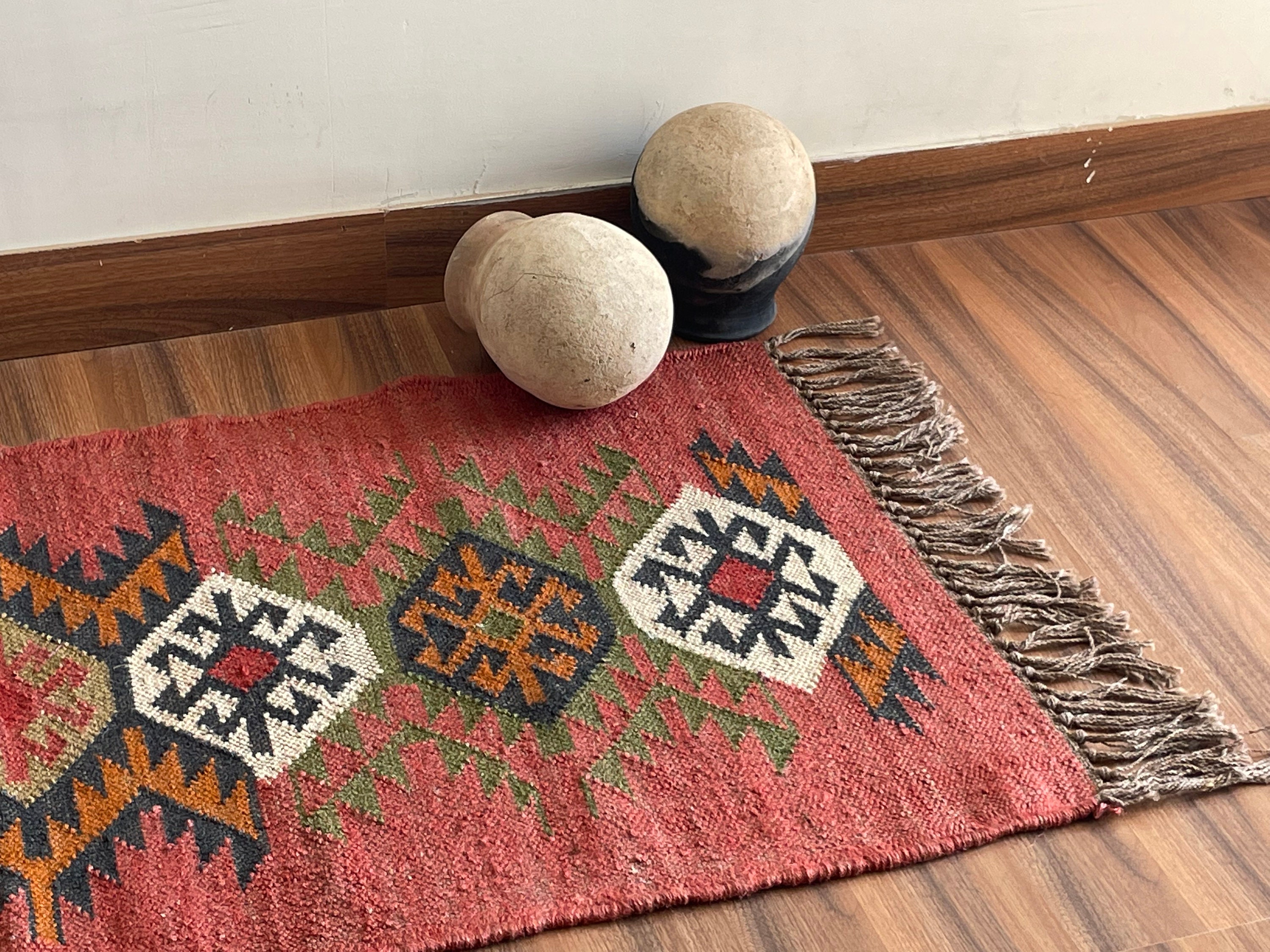 Tappeto da pavimento a scacchi 2,4 x 3 metri, casa e soggiorno, cucina e  sala da pranzo, tappeto Kilim in iuta arancione e bianco -  Italia