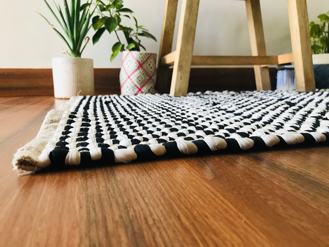 2 X 3 Handmade Rag Rug Black and White Chindi Rug Dhurrie Etsy