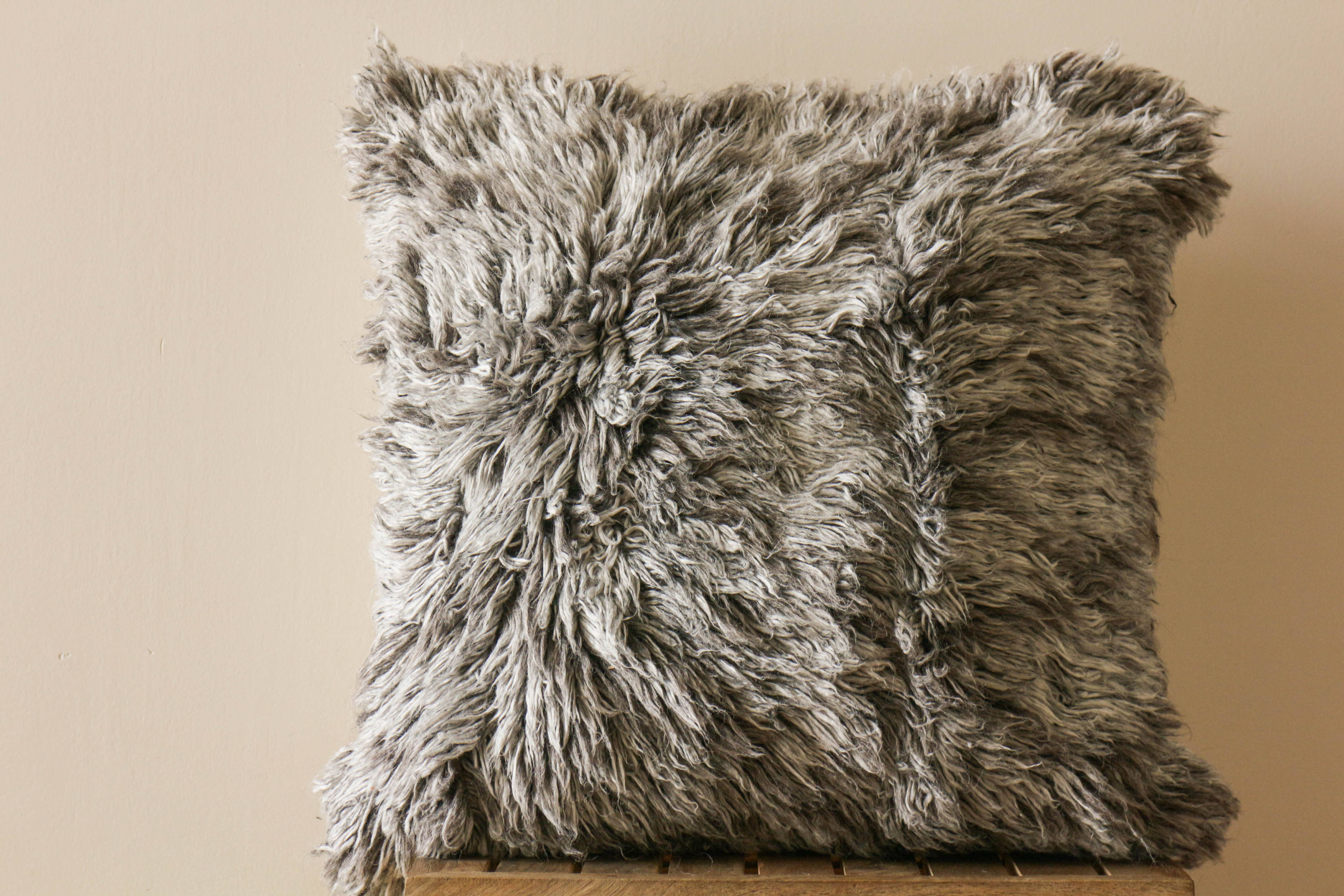 Shaggy cushions cheap