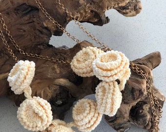 Crochet necklace