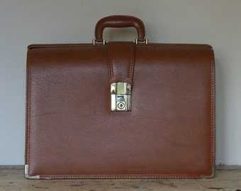 Vintage Brown Vinyl Briefcase