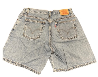 Levi's Classic Fit Jeans-Shorts 12 MIS Light Wash High Rise Blau Excellent