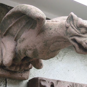 Dragon guardian for hanging and standing art sandstone antique look H 31