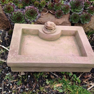 Birdbath drinking bowl rectangle frog art sandstone D 15