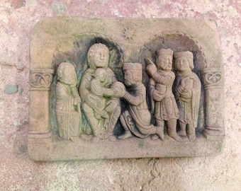 Rilievo murale della Natività, immagine sacra della Sacra Famiglia in pietra arenaria artistica dall'aspetto antico W 32