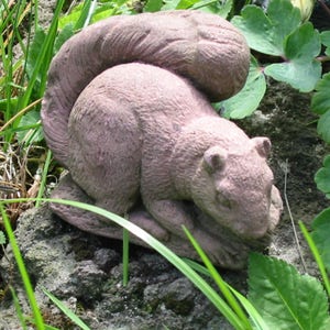 Squirrel Animal Sculpture Figure Art Sandstone Antique Look S 10