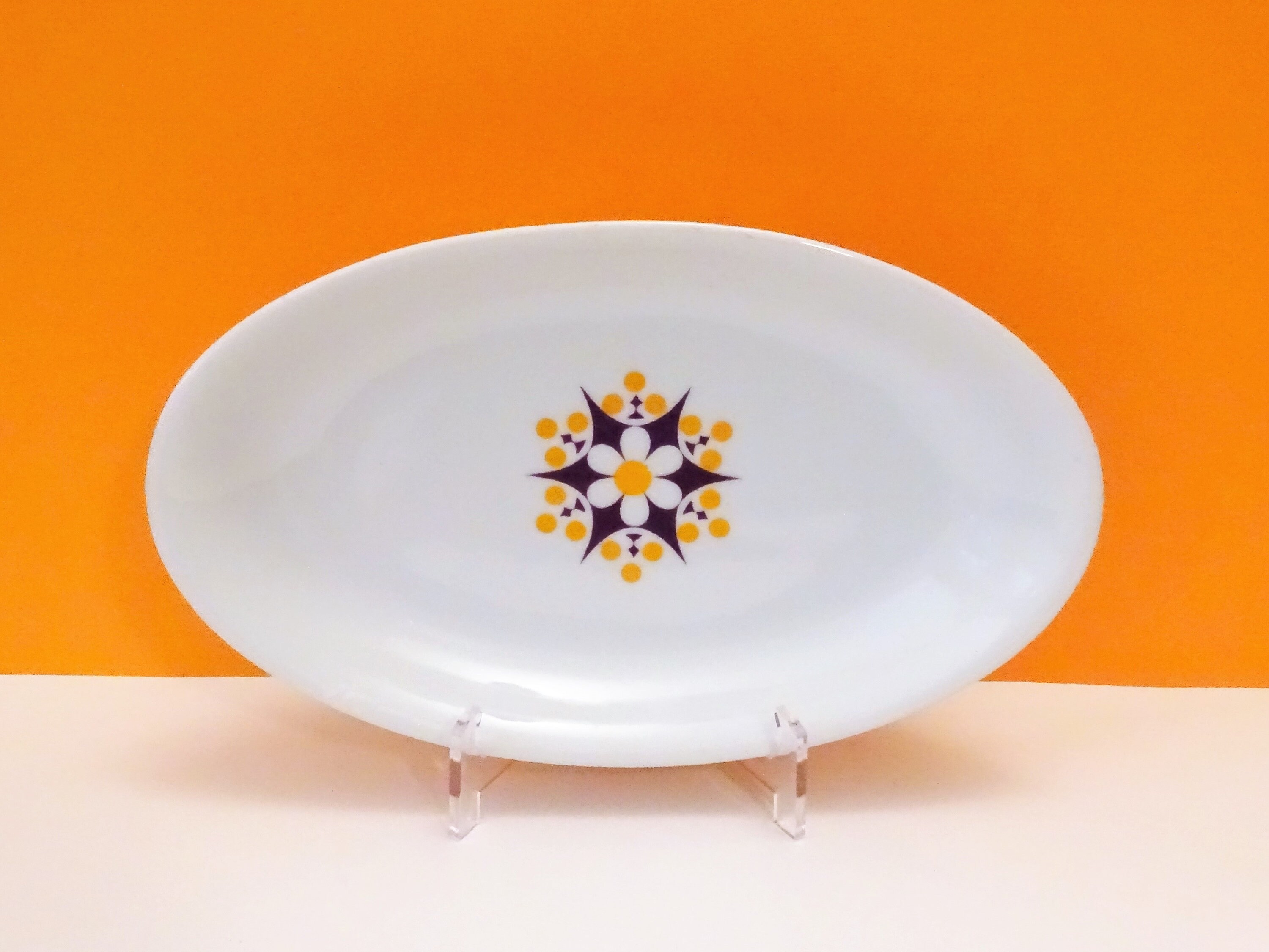 Petit Plat/Ravier Vintage de Thun Czechoslovaquia