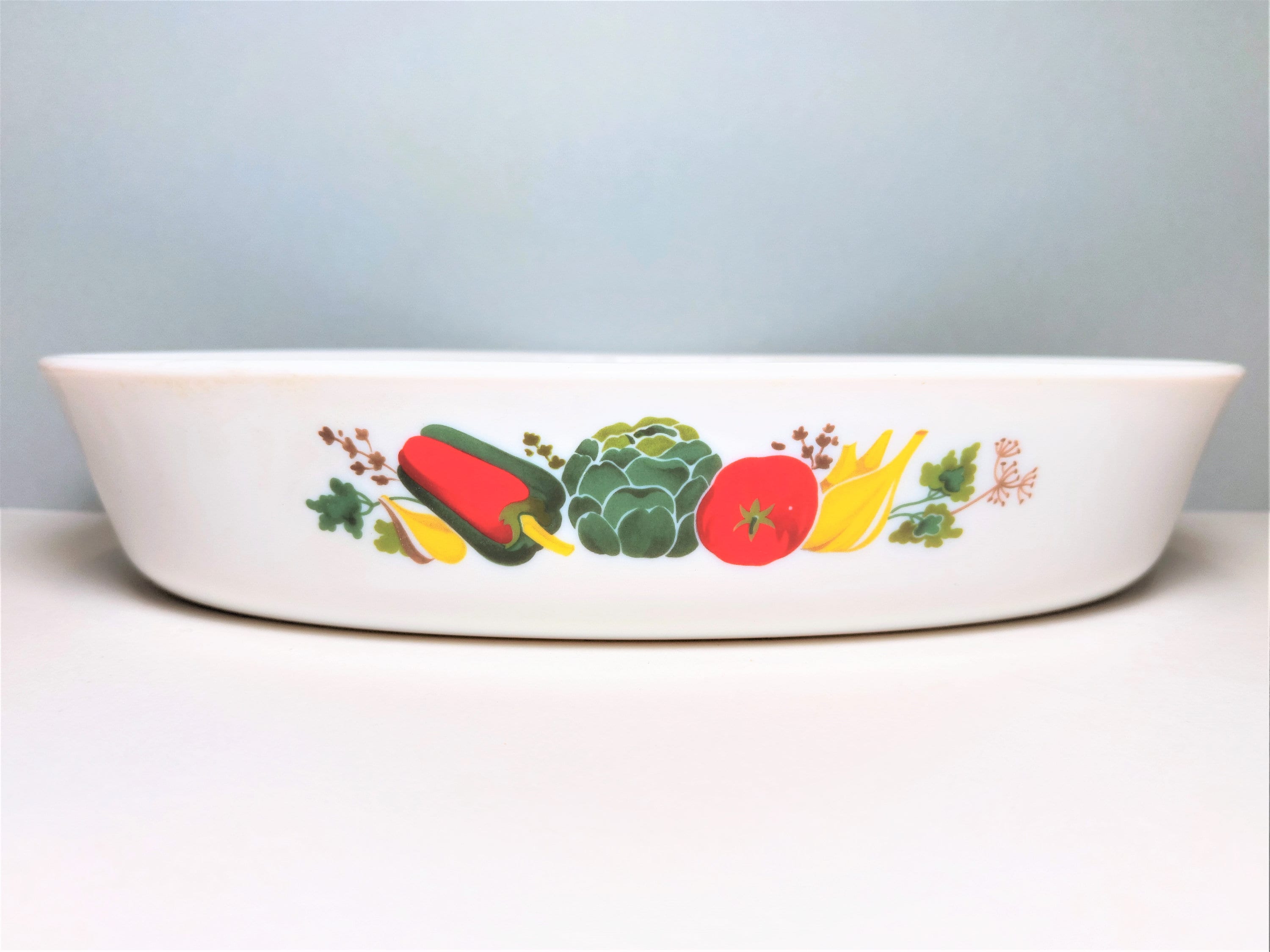 Grand Plat à Gratin Ovale Sovirel Pyrex Décoré de Légumes, Années 70