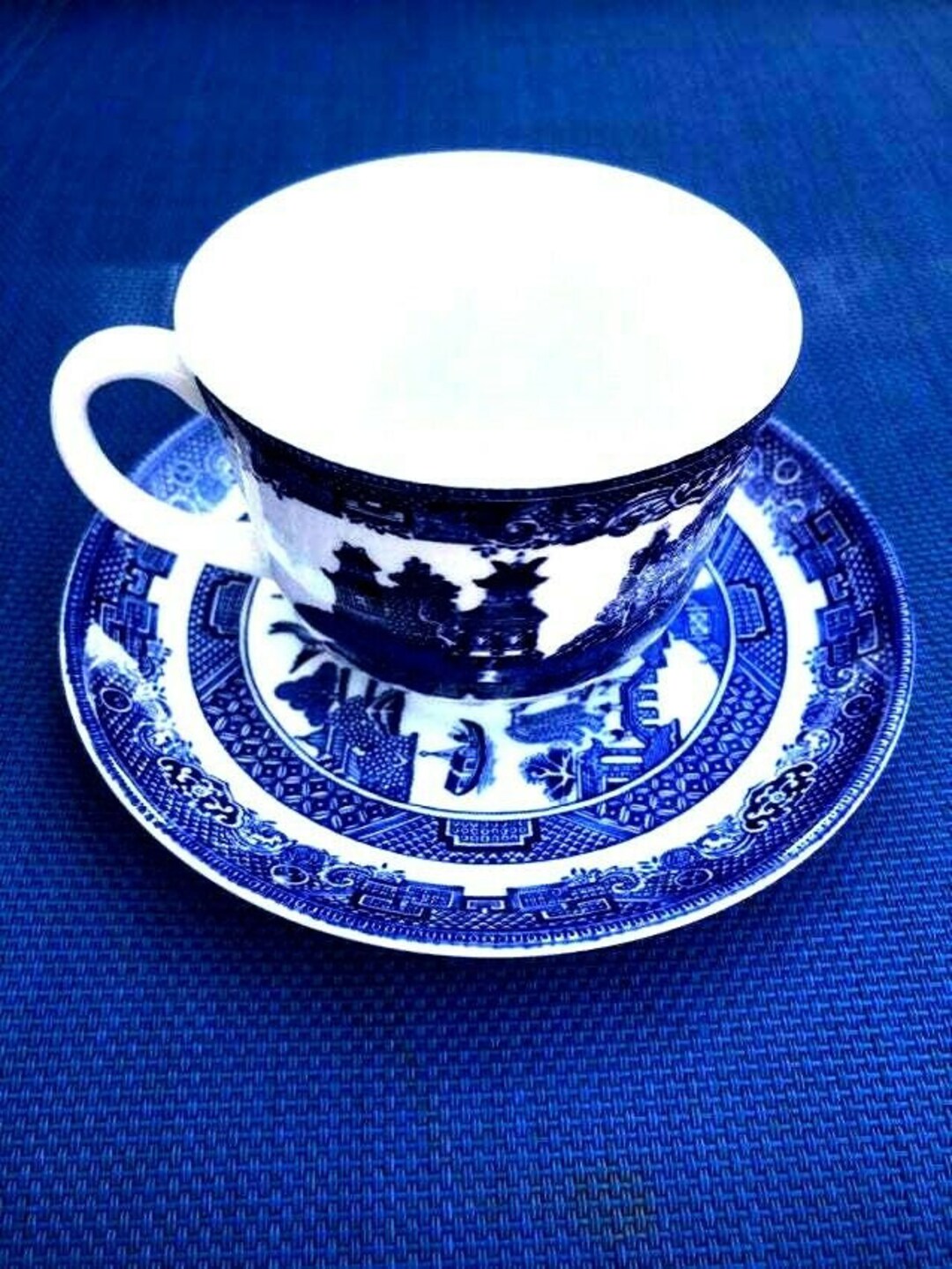 Johnson Brothers Blue Willow English Tableware Made in Staffordshire