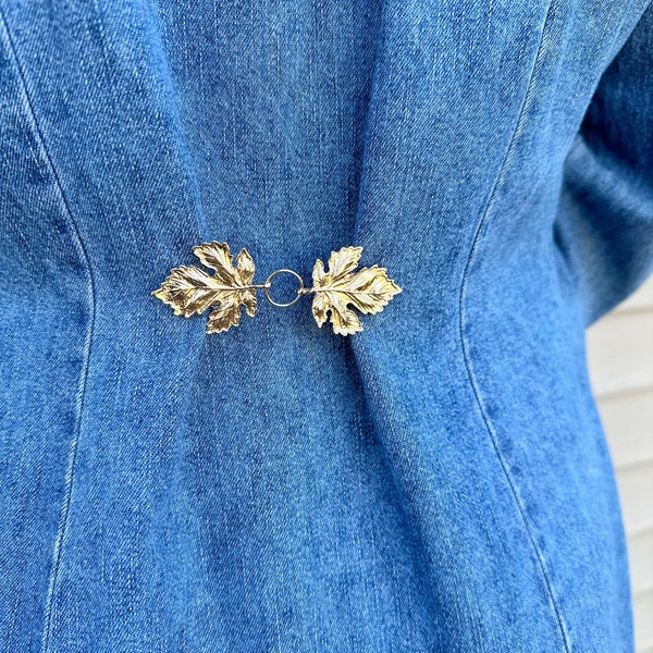 NEW Gold Leaf Cloak Clasp "Sylvan" | Renaissance Fair Cape Closure | Fantasy Cosplay Elven Brooch | Sweater Dress Clips | KardiKlips |K-200